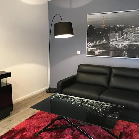 A Deux Pas Des Champs Elysees Appartamento *